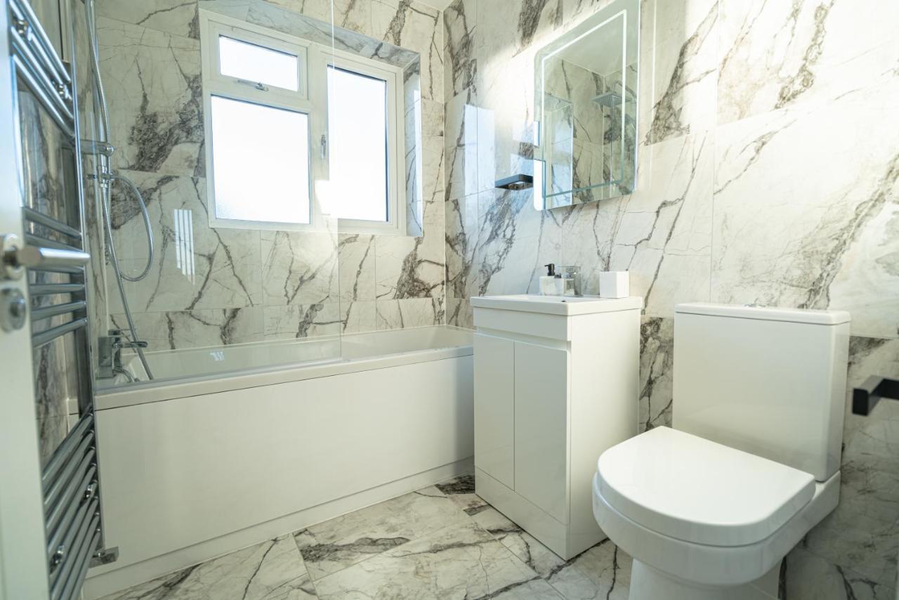 Newly Refurbished Modern 4 Bed Detached House ! Villa Oxford Exterior foto
